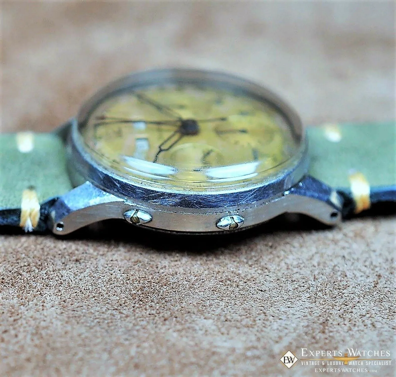 1950s Serviced Vintage DOXA Valjoux 72C Triple Date Calendar Chronograph Watch