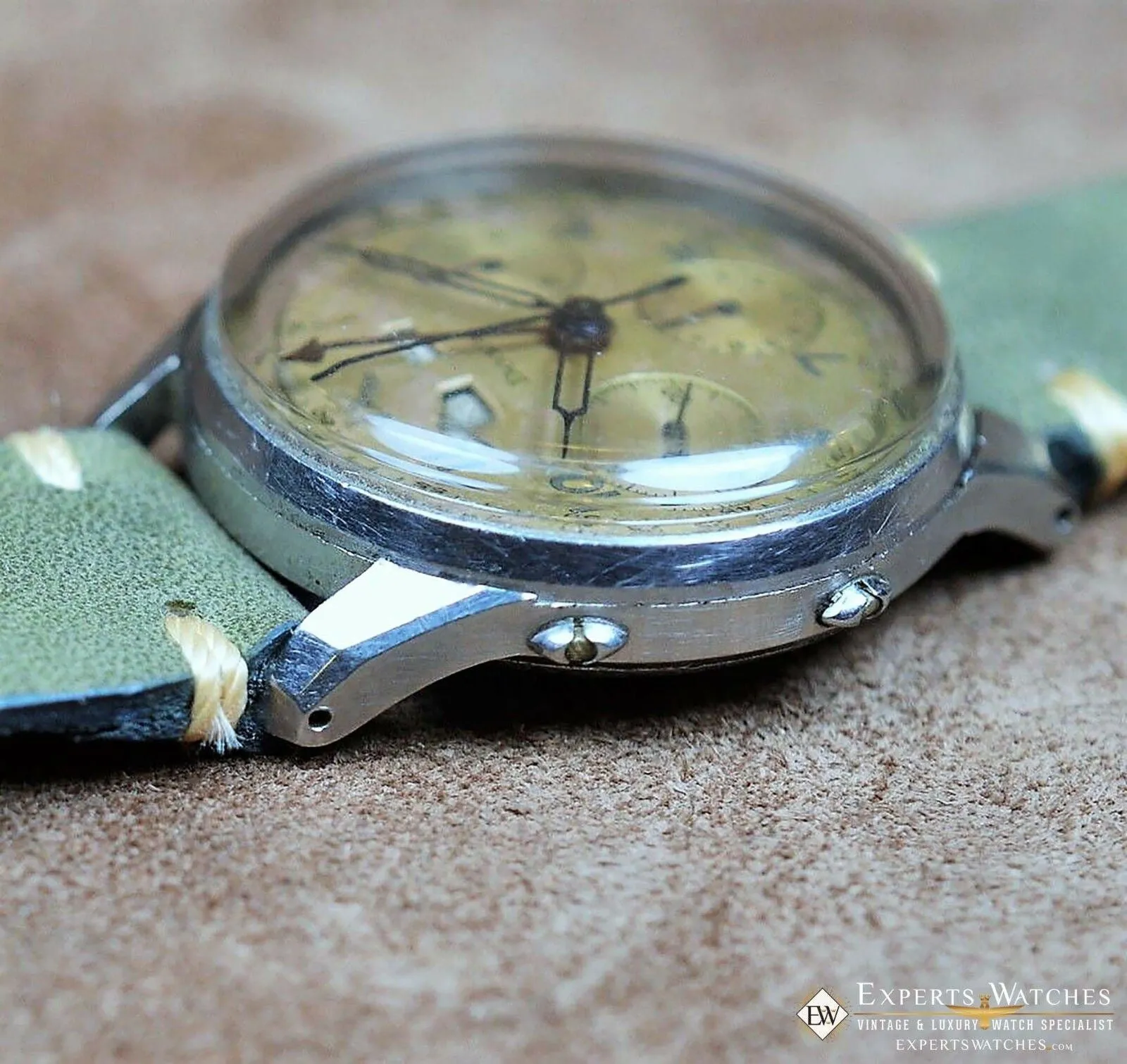 1950s Serviced Vintage DOXA Valjoux 72C Triple Date Calendar Chronograph Watch