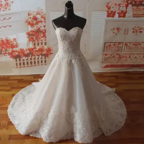 Applique Wide Hemline Wedding Dress