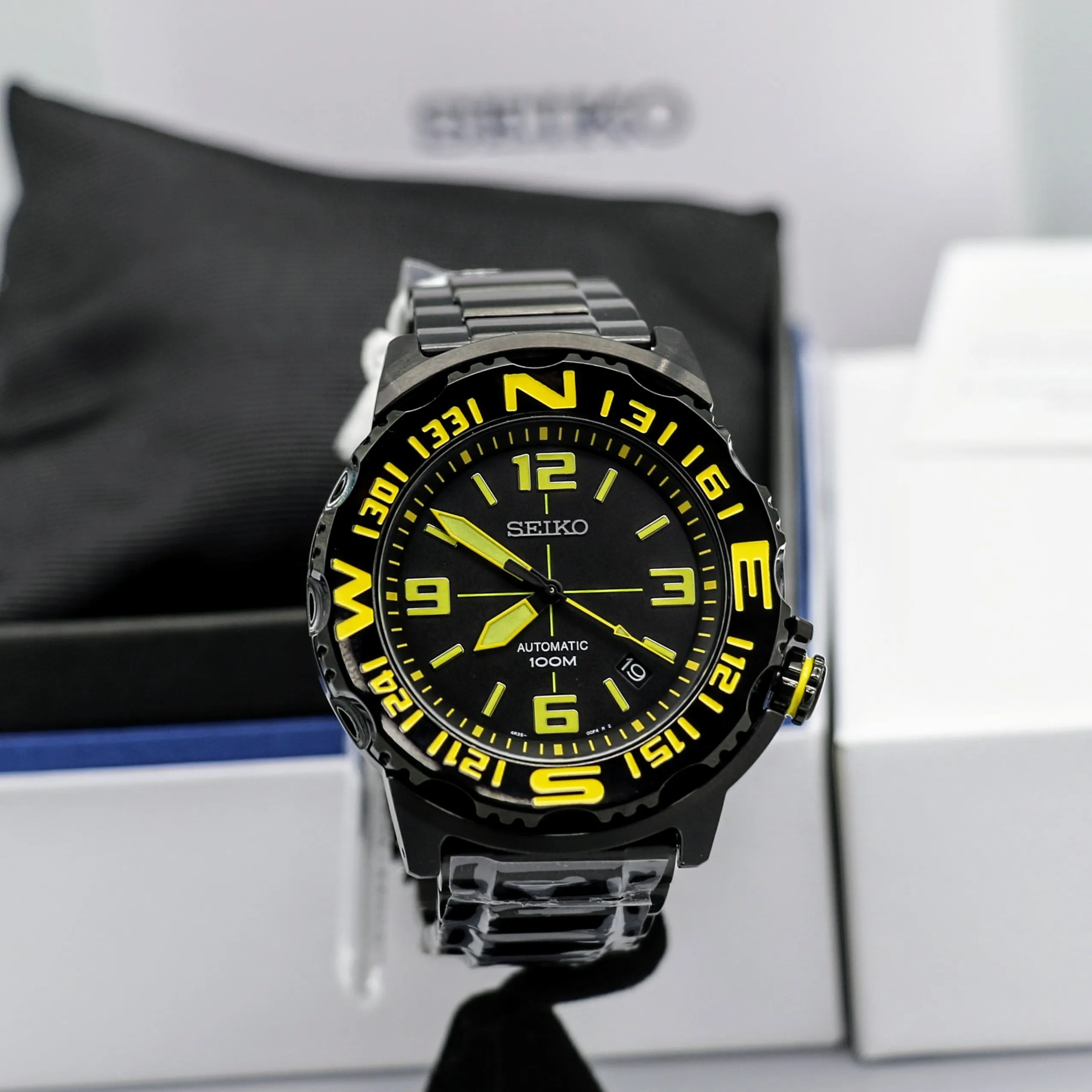 BRAND-NEW! SEIKO Superior Automatic Wristwatch Ref. SRP449K1 Compass Bezel Exhibition Back Watch