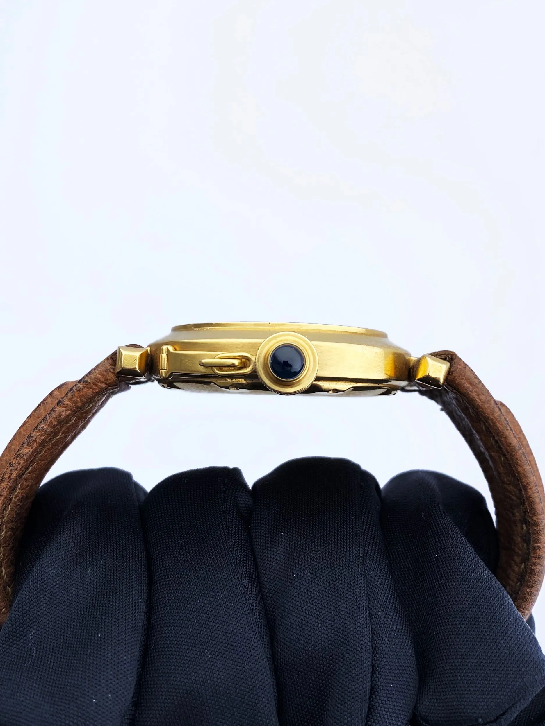 Cartier Pasha 18K Yellow Gold Mens Watch Box Papers