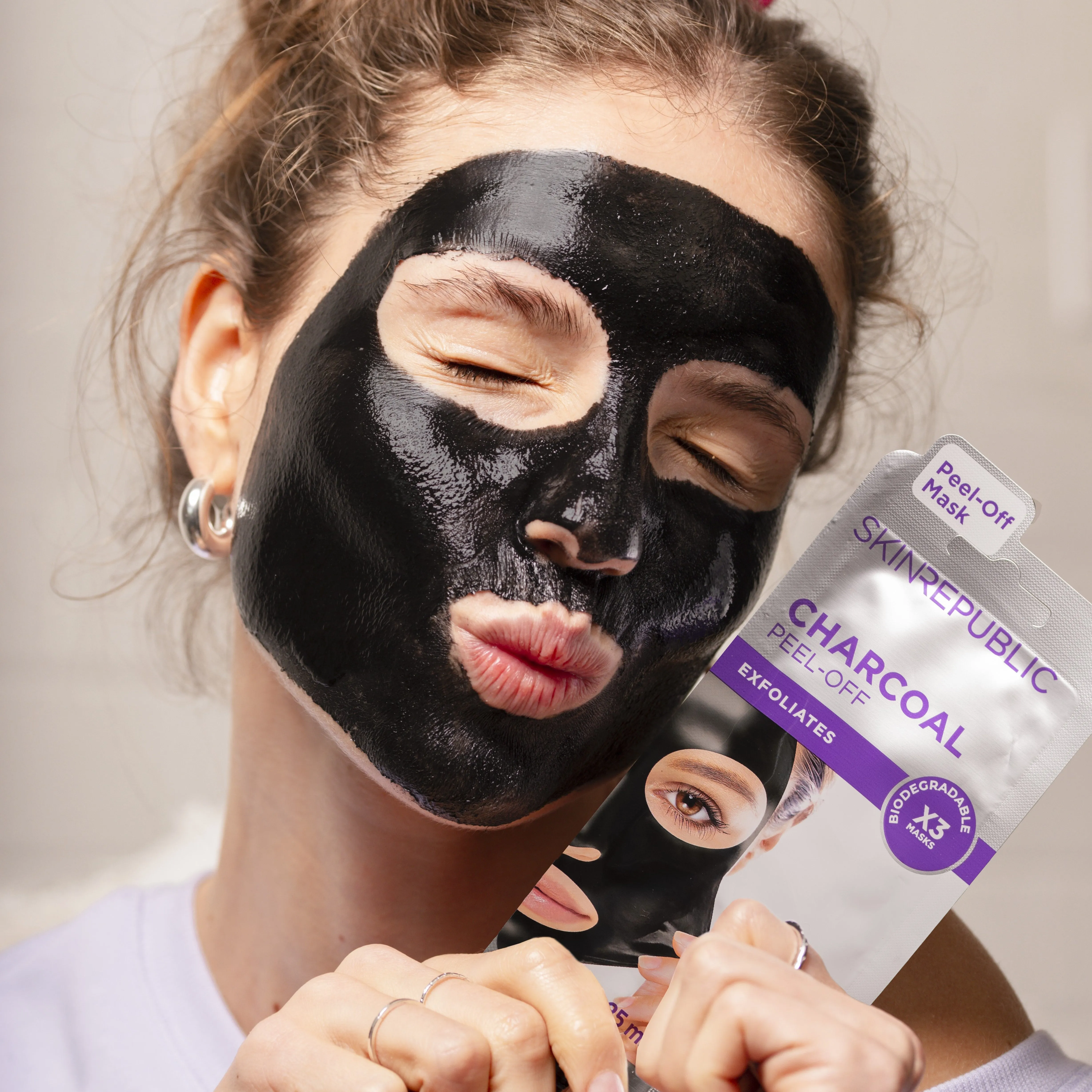 Charcoal Peel-Off Face Mask (3 Applications)