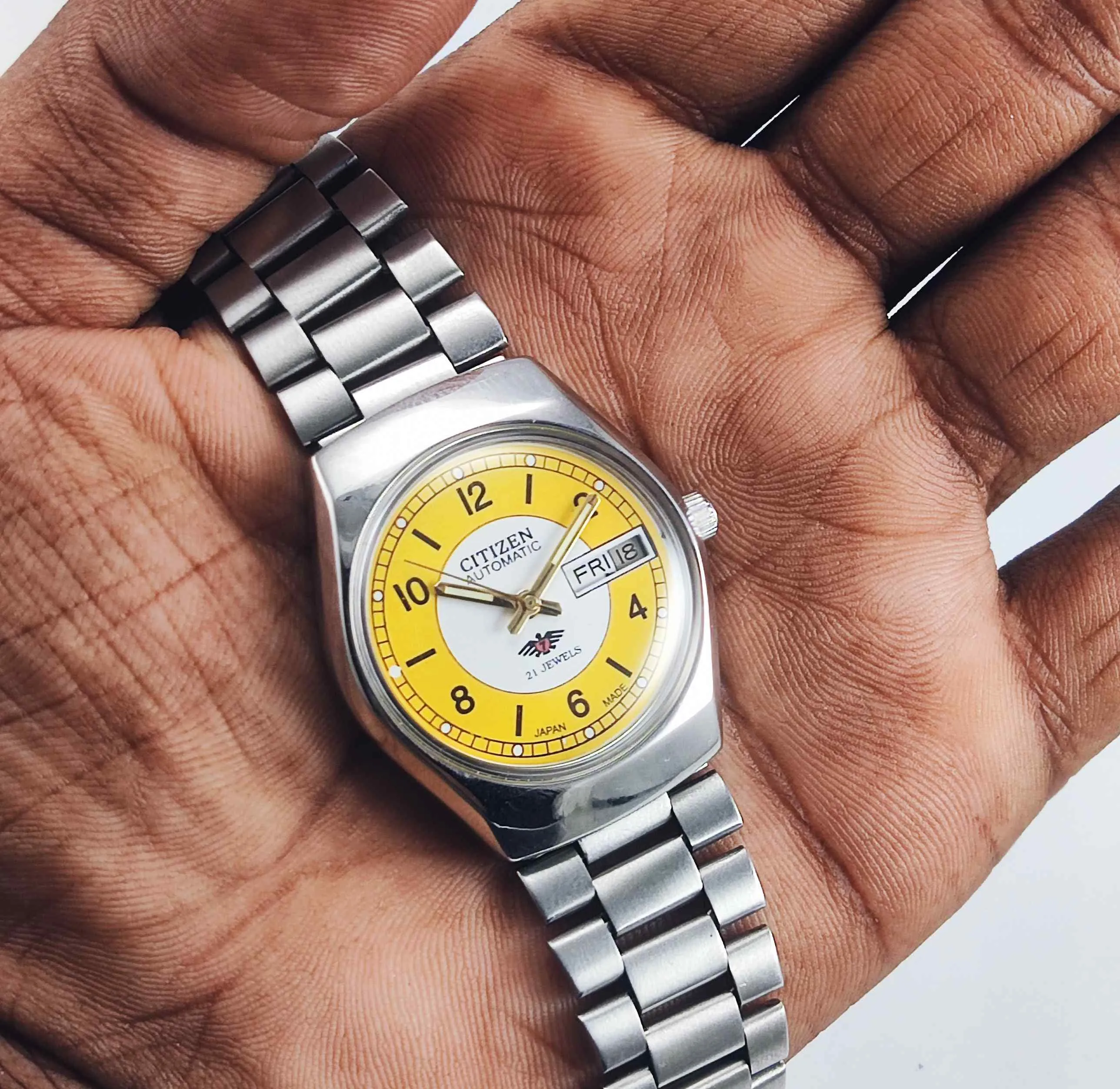 Citizen Automatic 8200A White-Yellow Dial 21 Jewels Day Date Men's Mechanical Watch