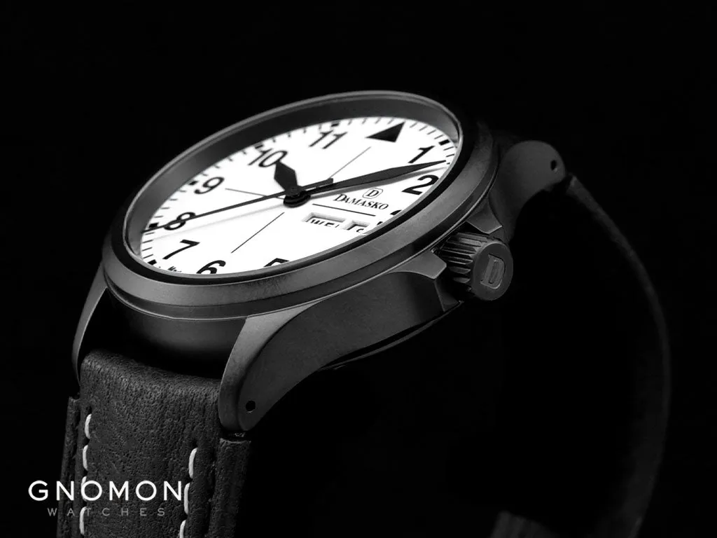 DK37 Black