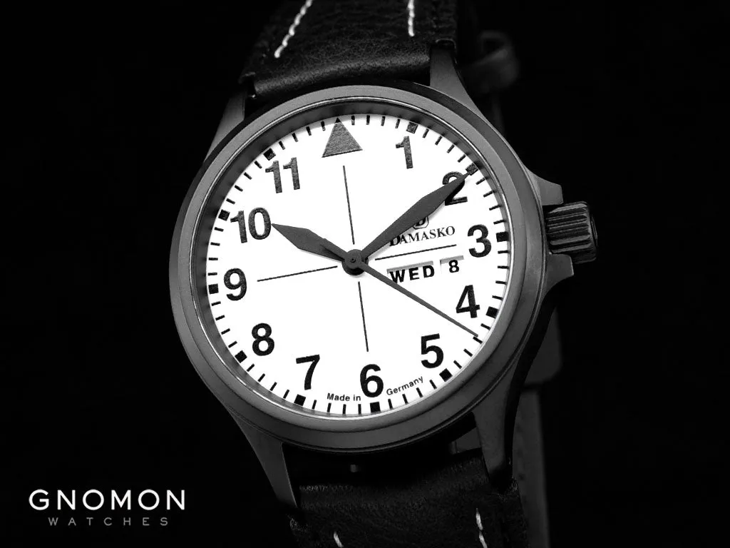 DK37 Black