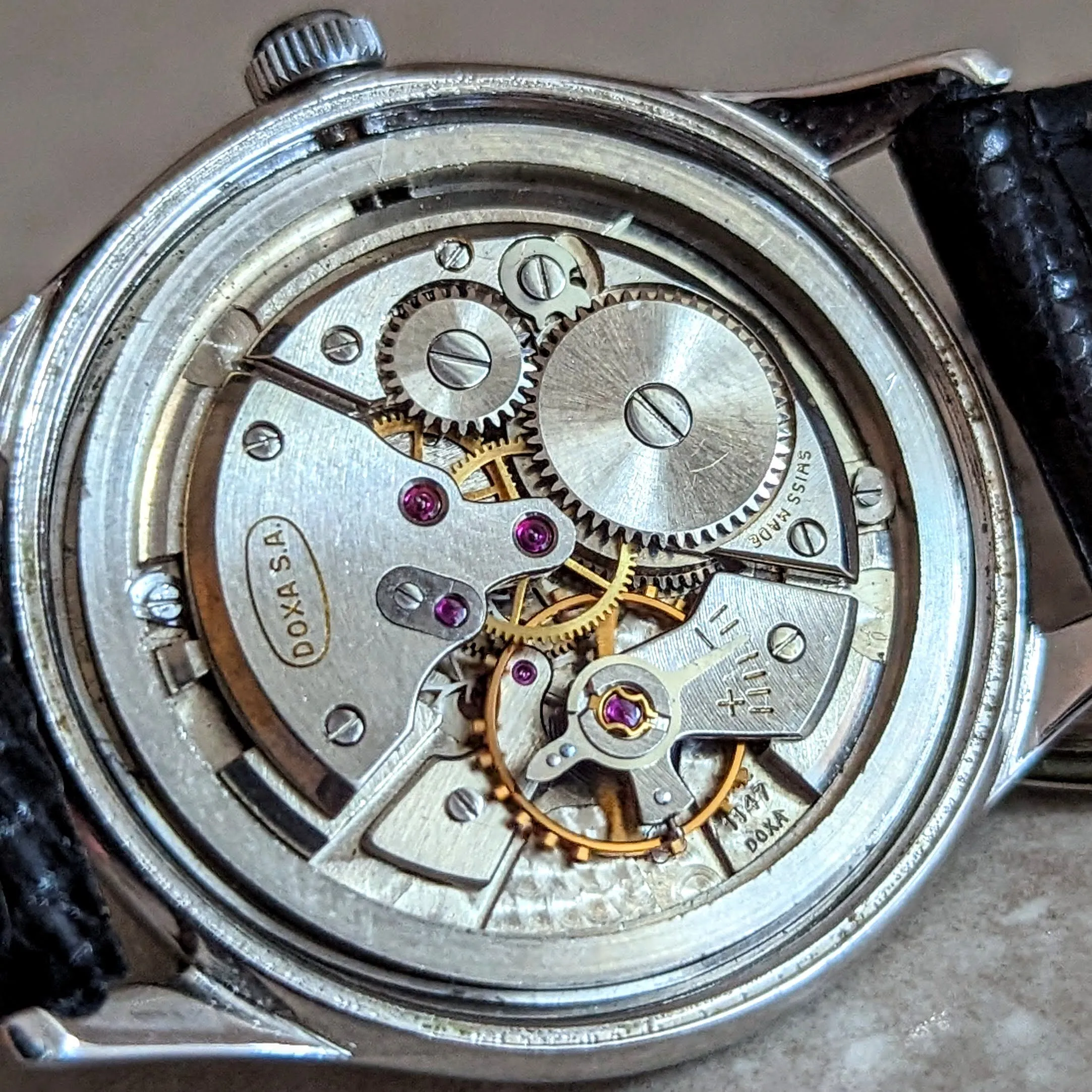 DOXA Anti-Magnetic Jumbo Wristwatch ETA 1147 Swiss Made Mechanical Watch