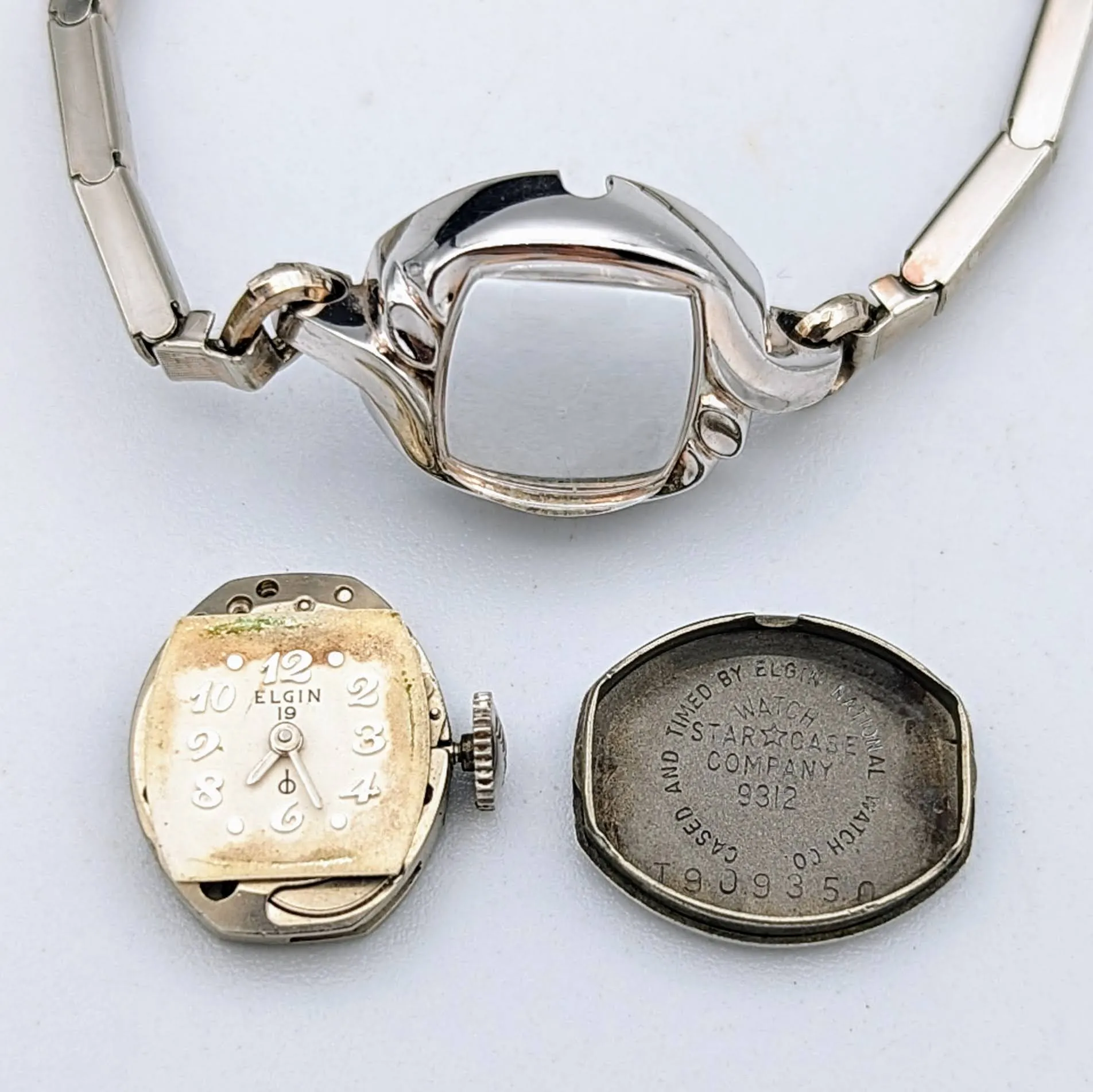 Ladies ELGIN Wristwatch 1960s American Grade 832 19 Jewels Vintage Watch - IN BOX!