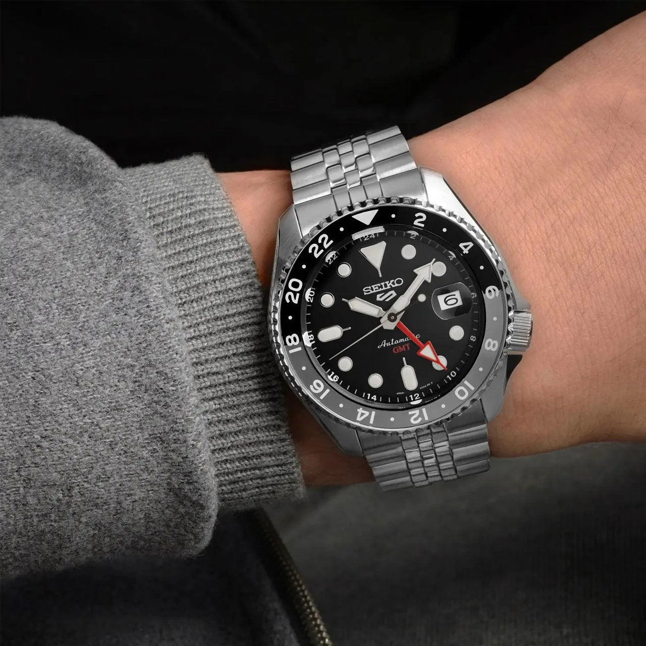 SSK001K - Seiko 5 Sports ‘Black Grape’ GMT SKX Re-Interpretation