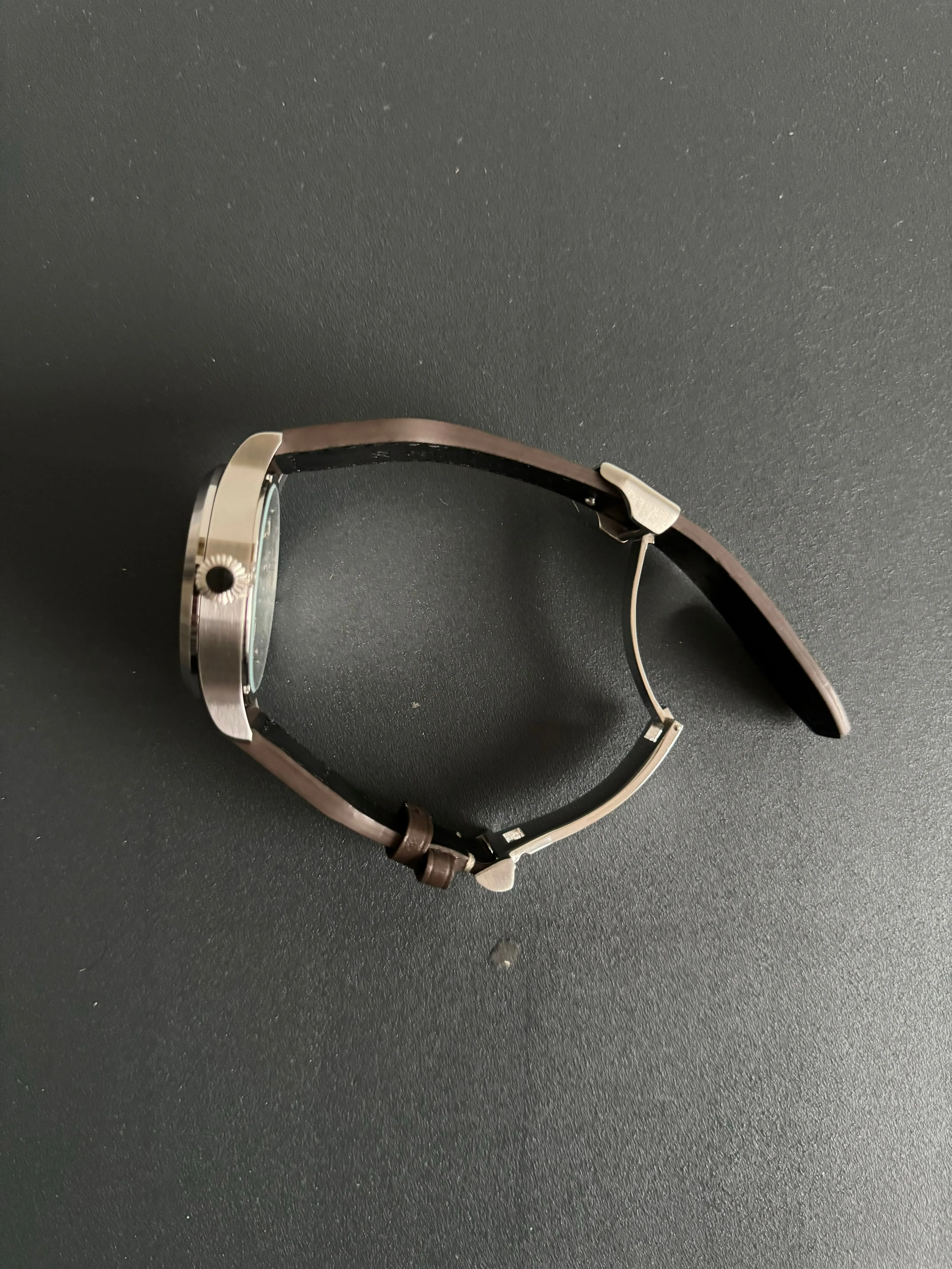 Sterile dial - 42mm Pilot watch with riveted leather strap