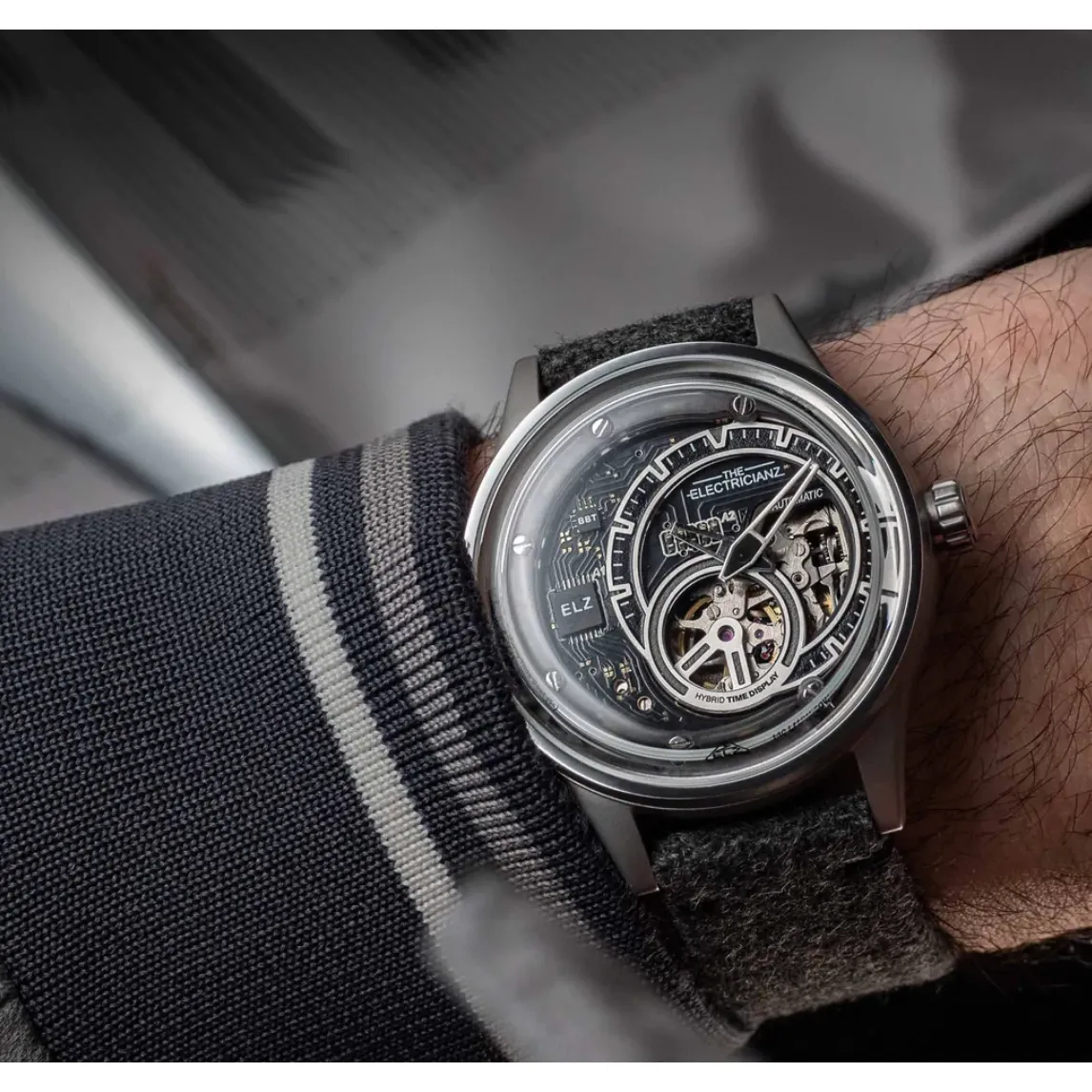 The ELECTRICIANZ Hybrid Automatic E-Code Gray