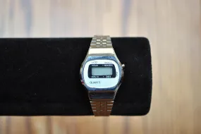 Vintage Retro Quartz LCD Watch - Antique Quartz Retro LCD Watch - Does Not Work